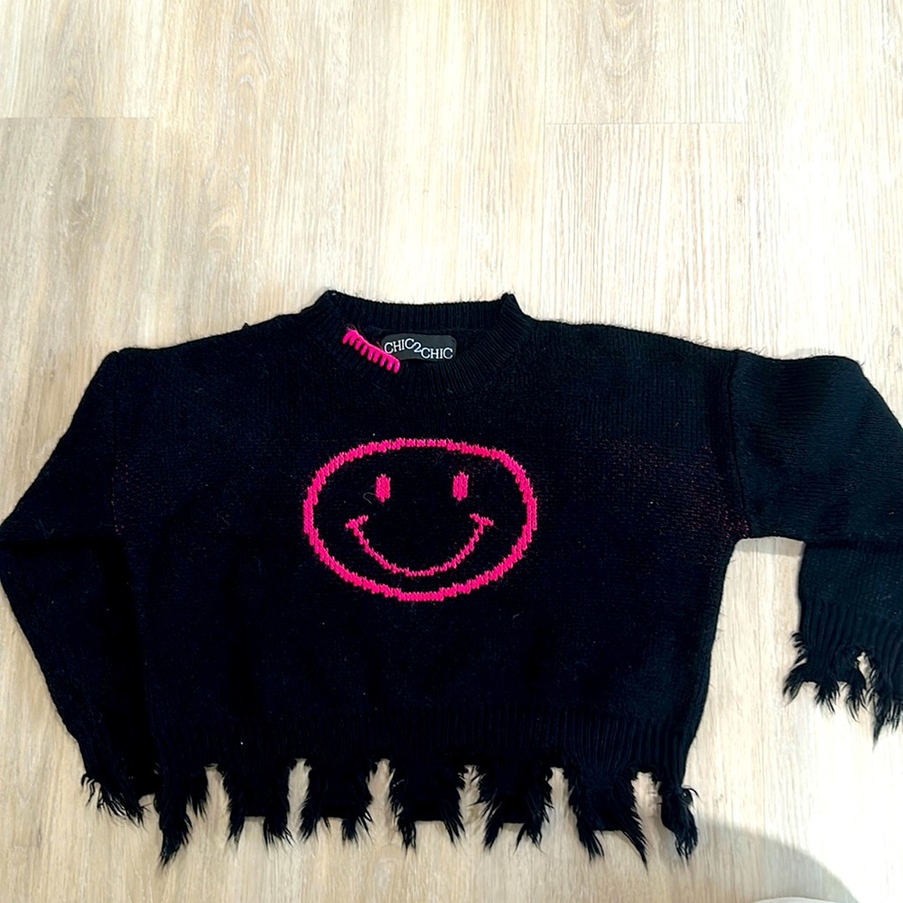Chic 2 chic smiley face sweater